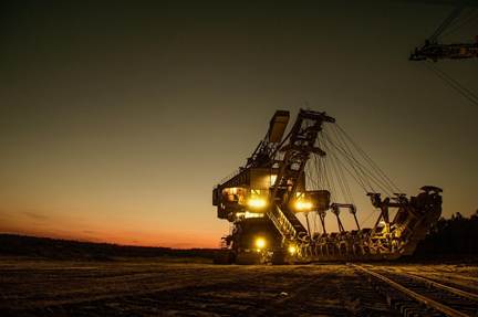 An oil rig operating in the mist of the night, supporting fuel production that supplies off-road diesel in Lancaster, PA and regional bulk fuel delivery.
